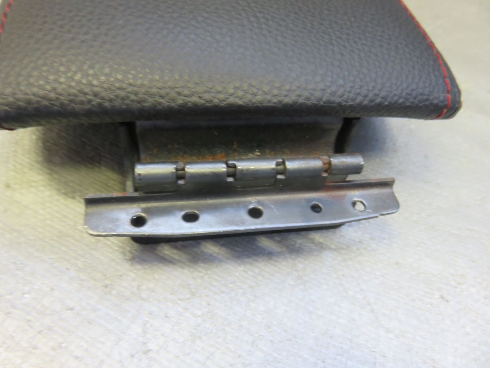 GRB GVBインプレッサ アームレスト USスバル純正 ☆STD5714/スバル インプレッサ GRB GRF GVB GVF 純正 センター