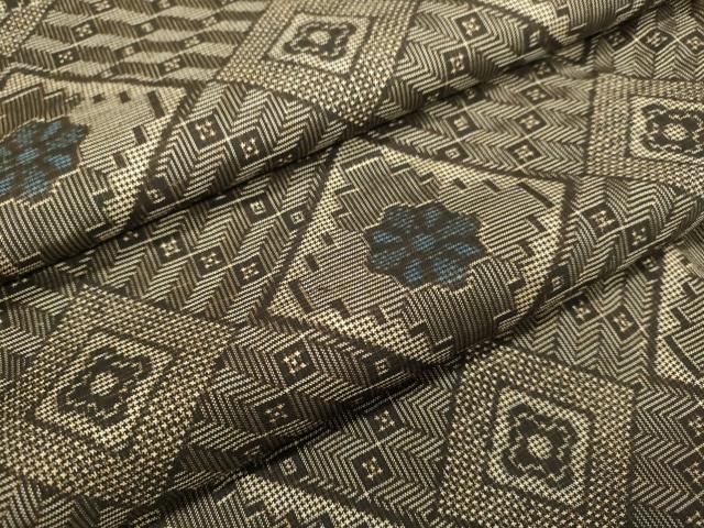 平和屋着物○本場大島紬 花唐草文 正絹 逸品 DAAV1512tw