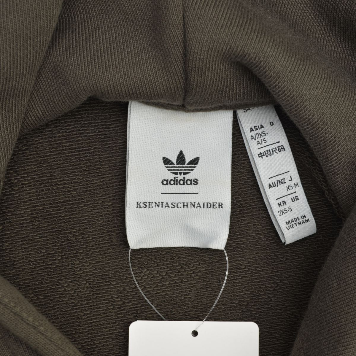 ADIDAS×KSENIASCHNAIDER】IM3813 オーバーサイズ グラフィック 