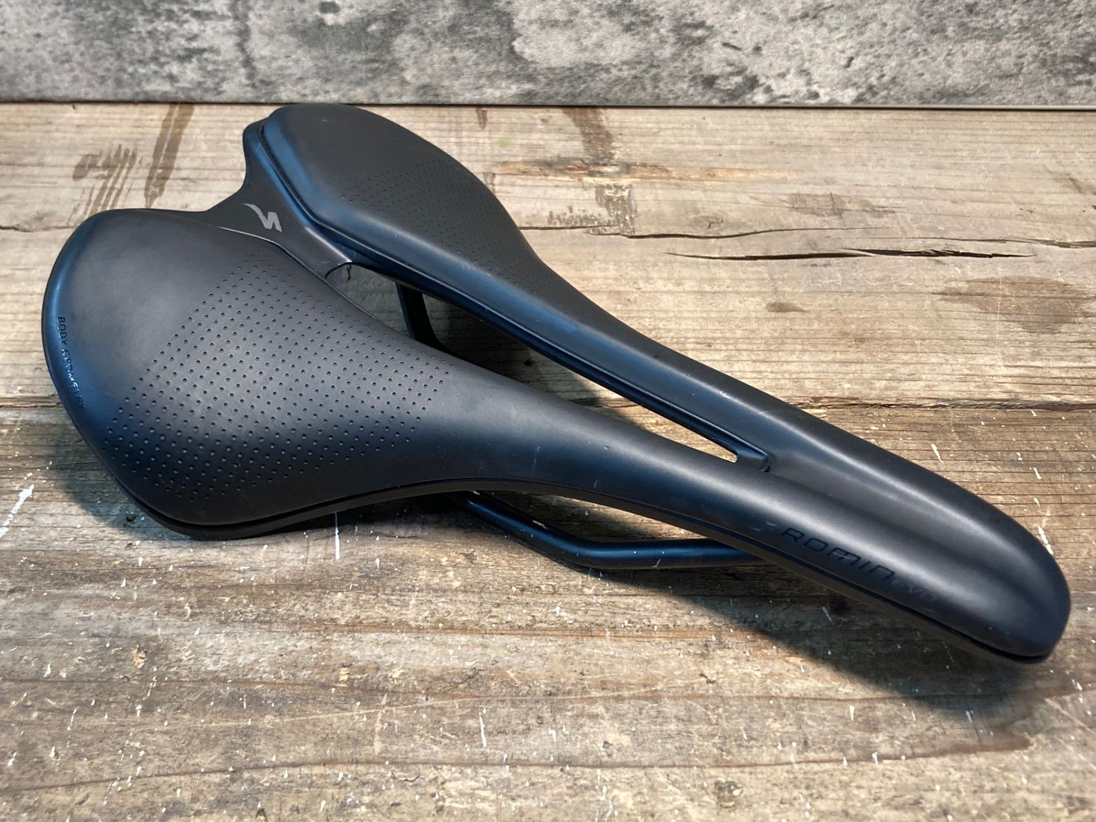 IP412 スペシャライズド SPECIALIZED Romin Evo Comp サドル 155mm Hollow CRMOレール