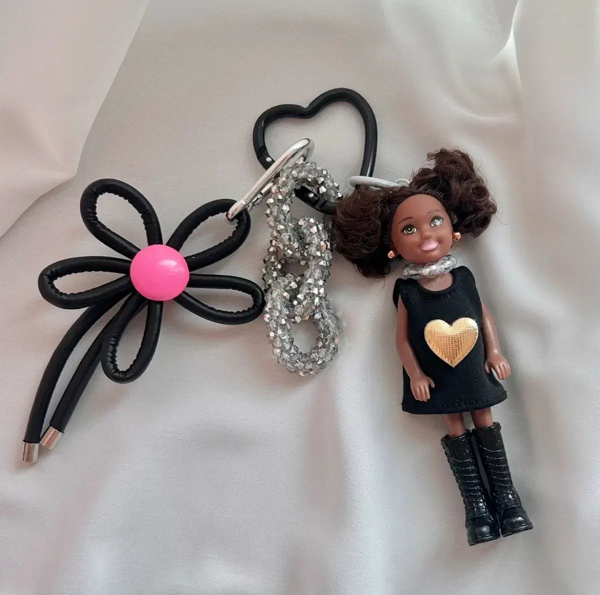 雷市場（ポンジャン）商品韓国直送】 バービー人形 キーリング barbie