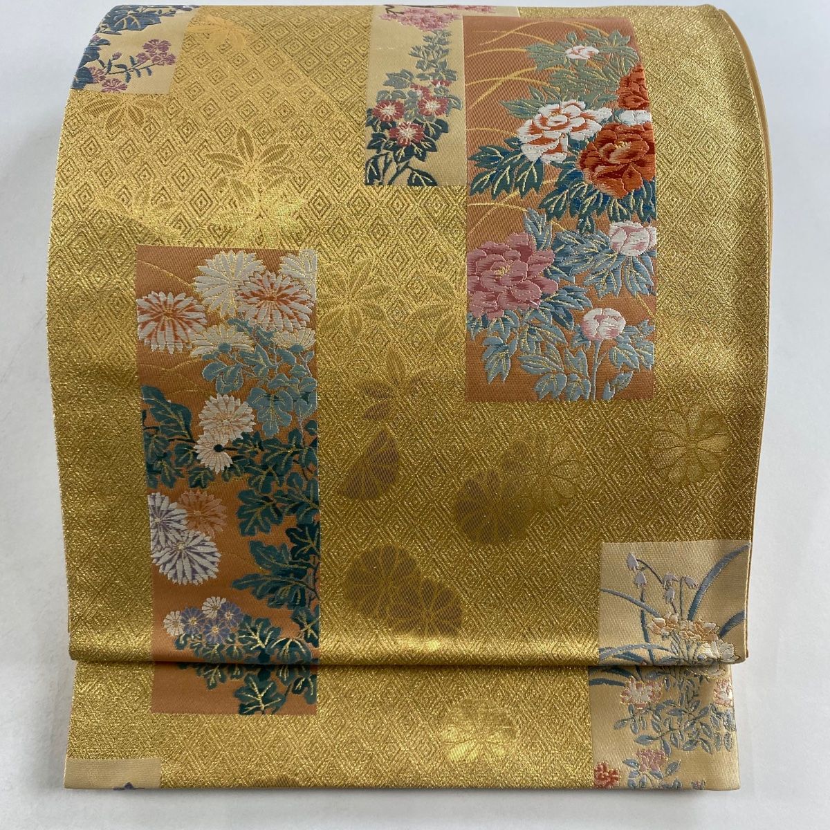 世界有名な 牡丹 秀品 美品 袋帯 菊 【中古 正絹 六通 金色 箔 金糸 着物・浴衣