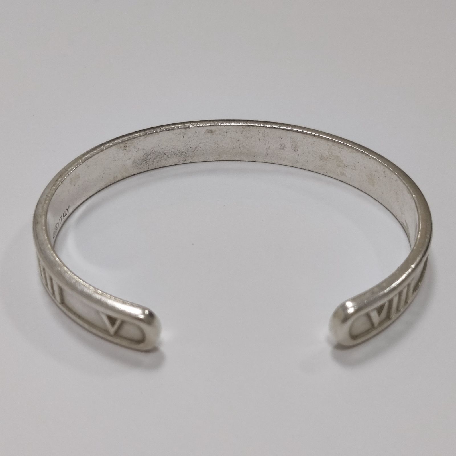 美品 Tiffany&Co. ティファニー アトラス バングル SV925 楽天市場】TIFFANY＆CO ティファニー TIFFANY&CO アトラス