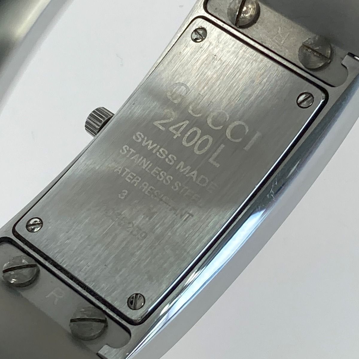 グッチ　バングルウォッチ　2400L レディース　クォーツ GUCCI グッチ バングルウォッチ 2400L ブラック文字盤 クォーツ