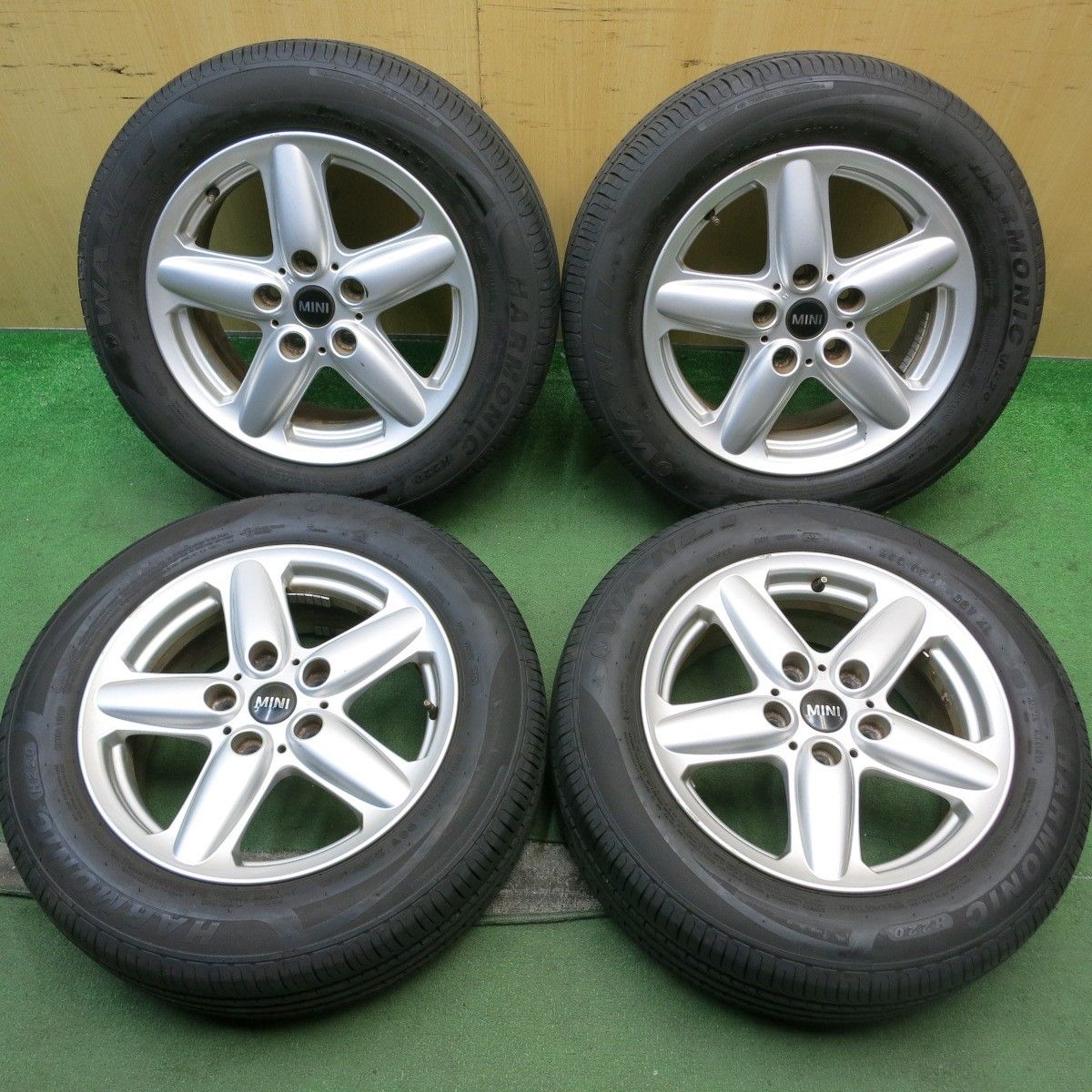 バリ溝 22年 9分 MINI ミニ クロスオーバー R60 純正 205 60R16 ワンリ HARMONIC H220 16インチ PCD120 5H 5092712HAノ