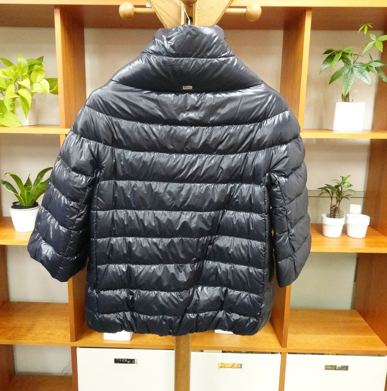 ヨーロッパ買付・新品・未使用】HERNO ヘルノ ☆AMINTA DOWN CAPE 