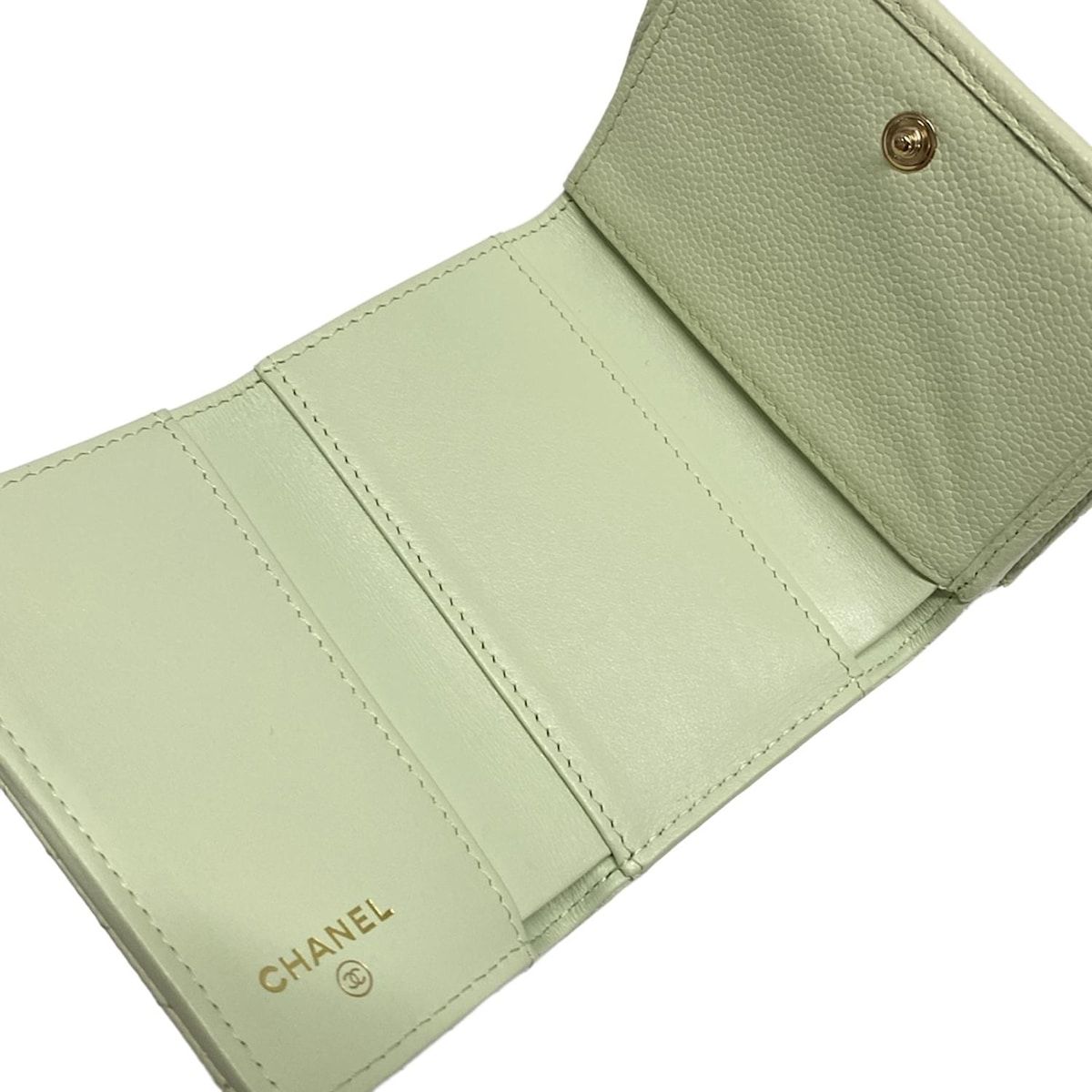 CHANEL(シャネル) 3つ折り財布美品 ボーイシャネル A84432 CHANEL(シャネル) 3つ折り財布美品 ボーイシャネル A84432