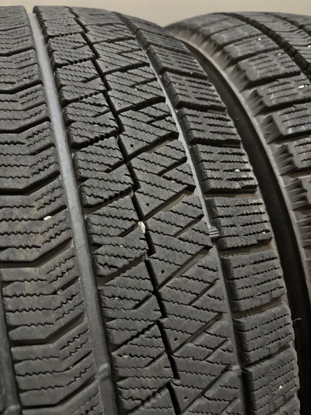 225 45R17 BRIDGESTONE VRX2 19年製 スタッドレス 4本 ブリヂストン ブリザック レクサス IS VW ゴルフ シロッコ パサート 南3-K160 WWW_SUPERTOOLSSHOP_NL