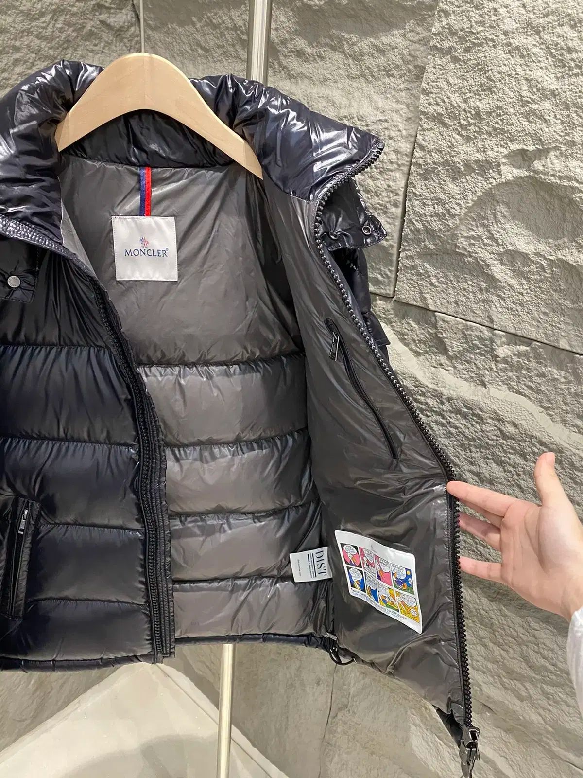 MONCLER(モンクレール) ユニセックス カジュアル ロゴ フード