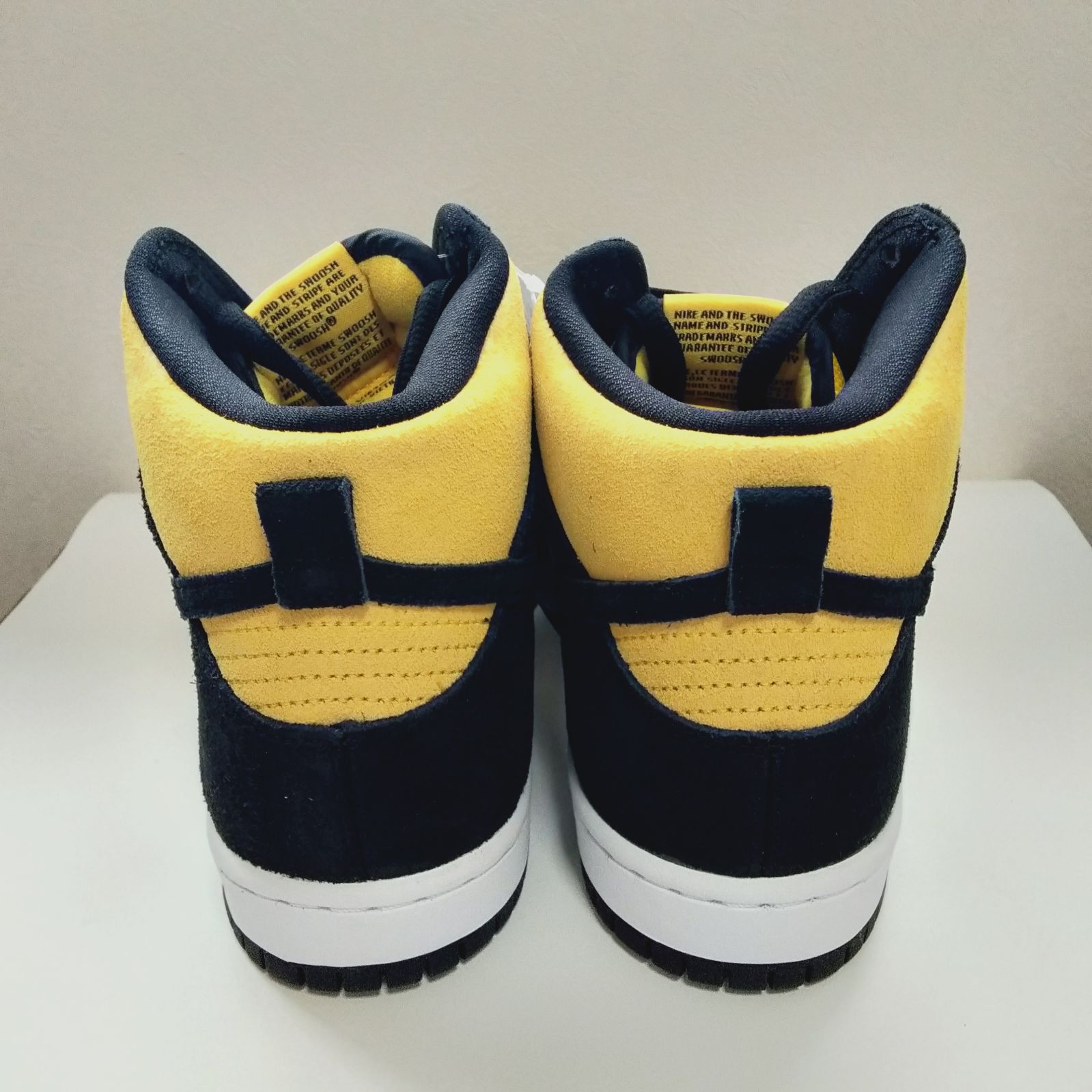 NIKE SB DUNK HIGH PRO MAIZE AND BLACK - メルカリ