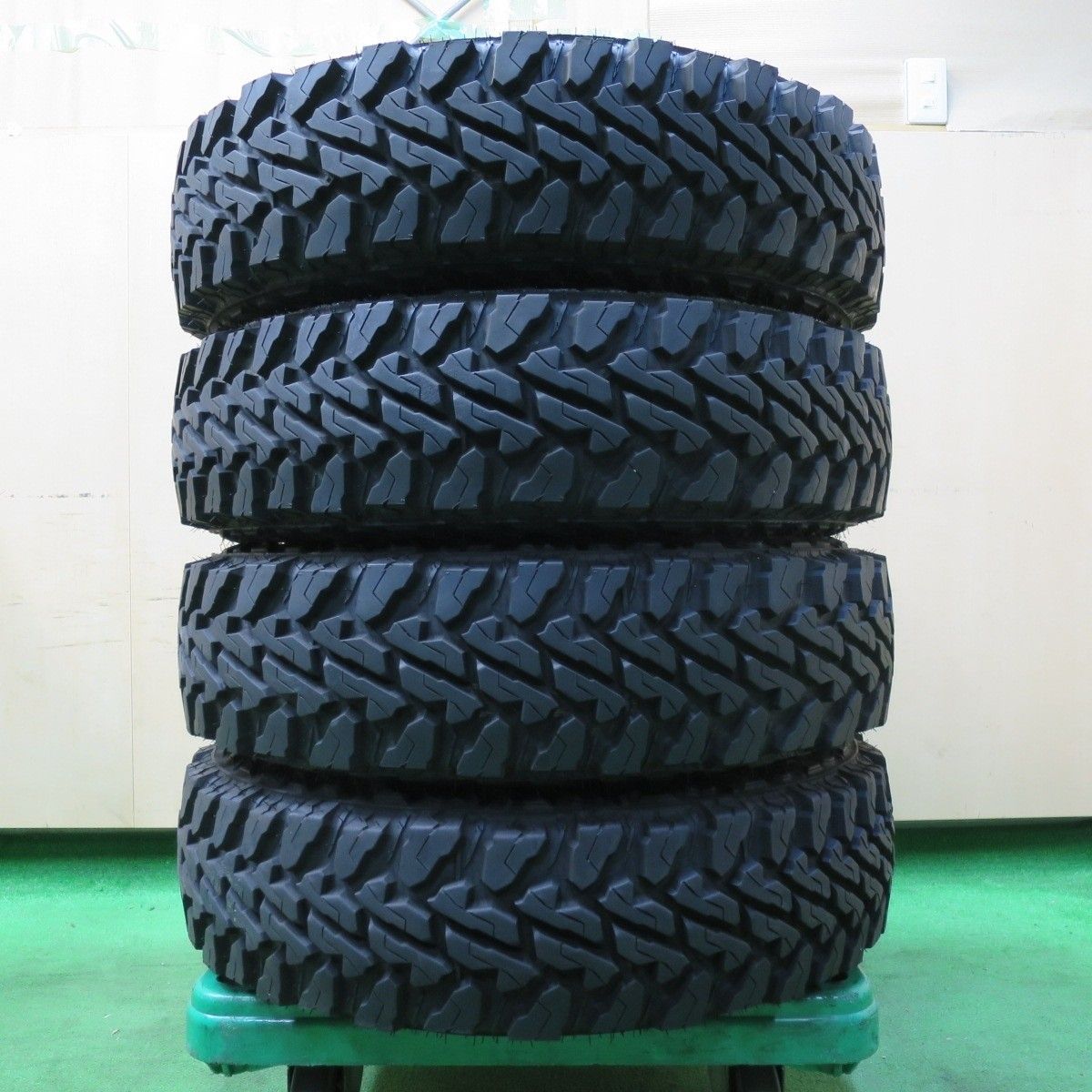 送料無料* バリ溝 9.5分☆スズキ ジムニー 純正 195R16 ヨコハマ 