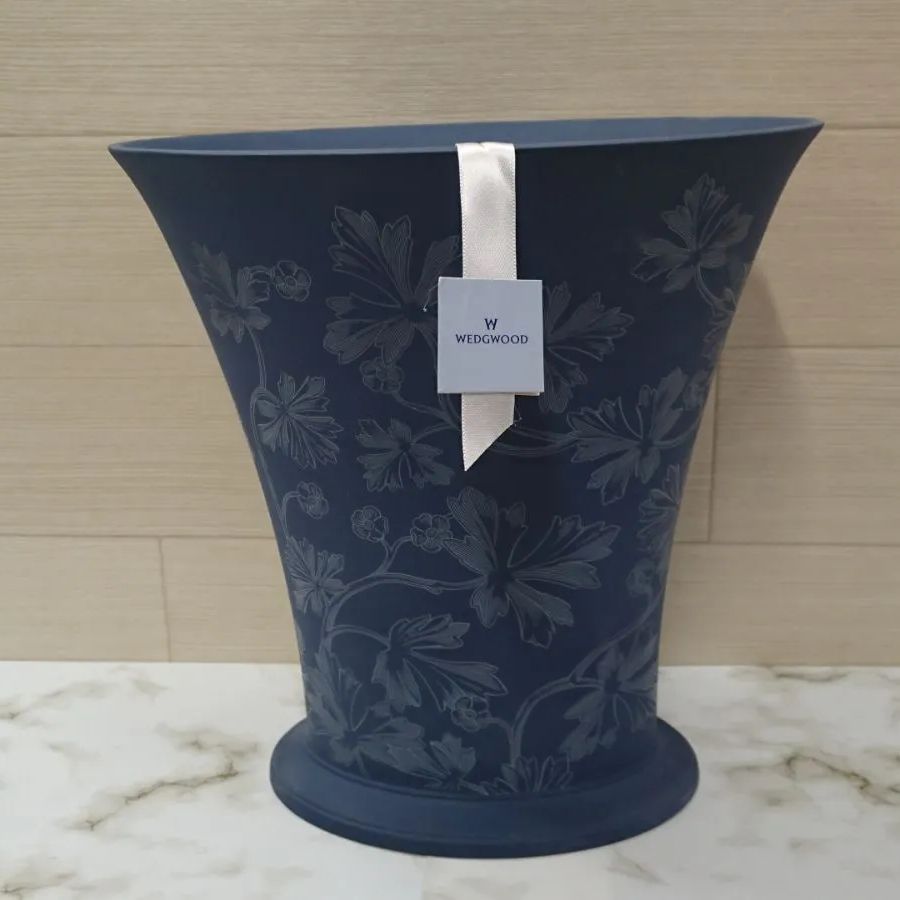 ウェジウッド　フラワーベース　新品未使用 Wedgwood ジャスパー 花瓶 ウェッジウッド フラワーベース レア