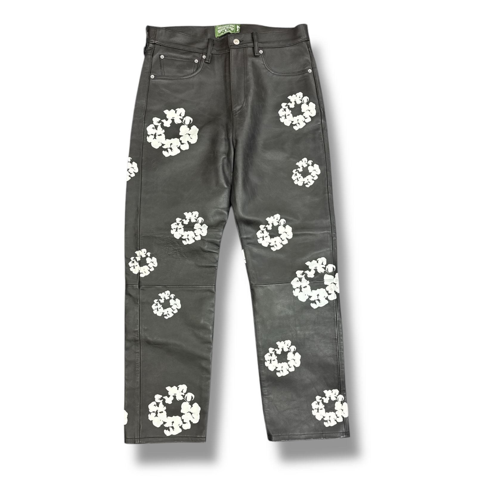 参考上代104500円 未使用品 DENIM TEARS X Levi's DT LEATHER PANT BLACK LEATHER WREATH フラワープリントレザーパンツ デニムティアーズ リーバイス コラボ　34　85001A2