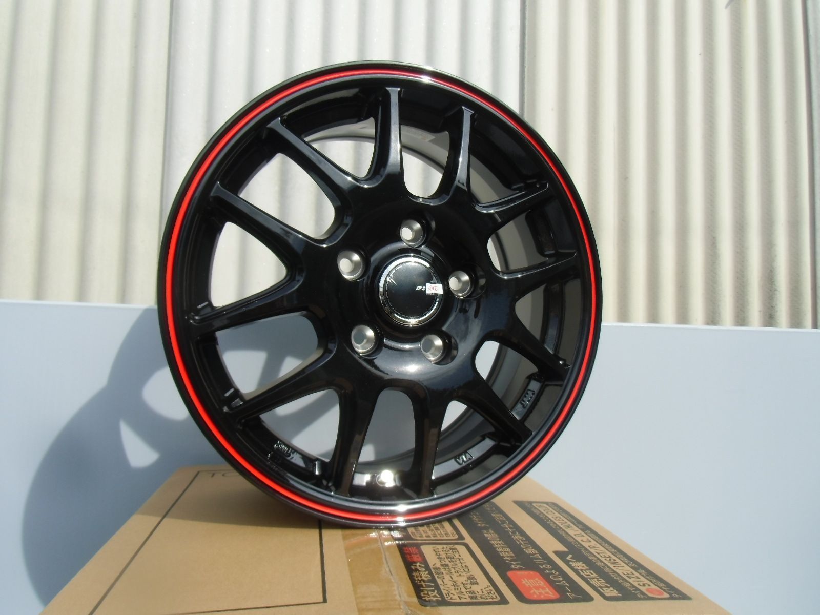 新品　未使用　JP-STYLE JEFA　１５インチ　　ノア８０系　　４本SET