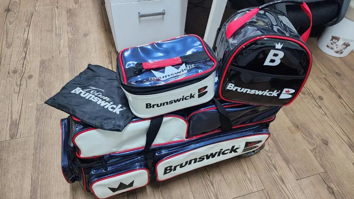 【雷市場（ポンジャン）商品韓国直送】 ボウリングバッグ ： BRUNSWICK（ブランズウィック） 3 ボールバッグ ＋ 1