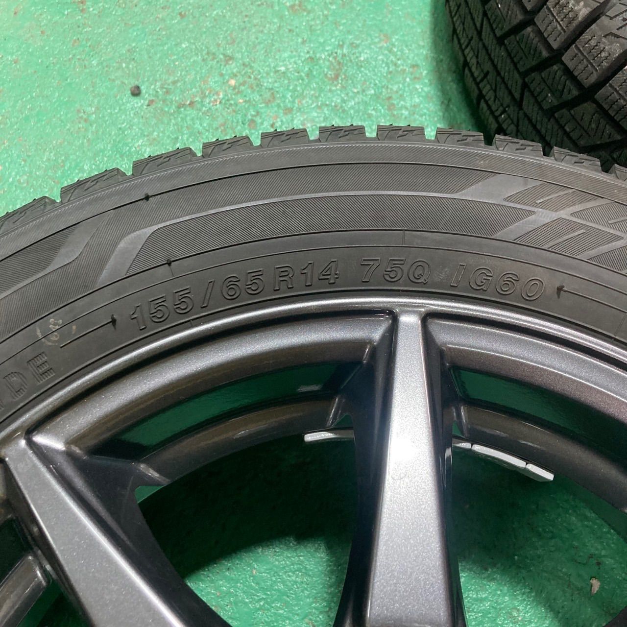 中古スタッドレス ESTROSA 14インチ 4.5j +45 ヨコハマ IG60 155 中古スタッドレス ESTROSA 14インチ 4.5j +45 ヨコハマ IG60 155