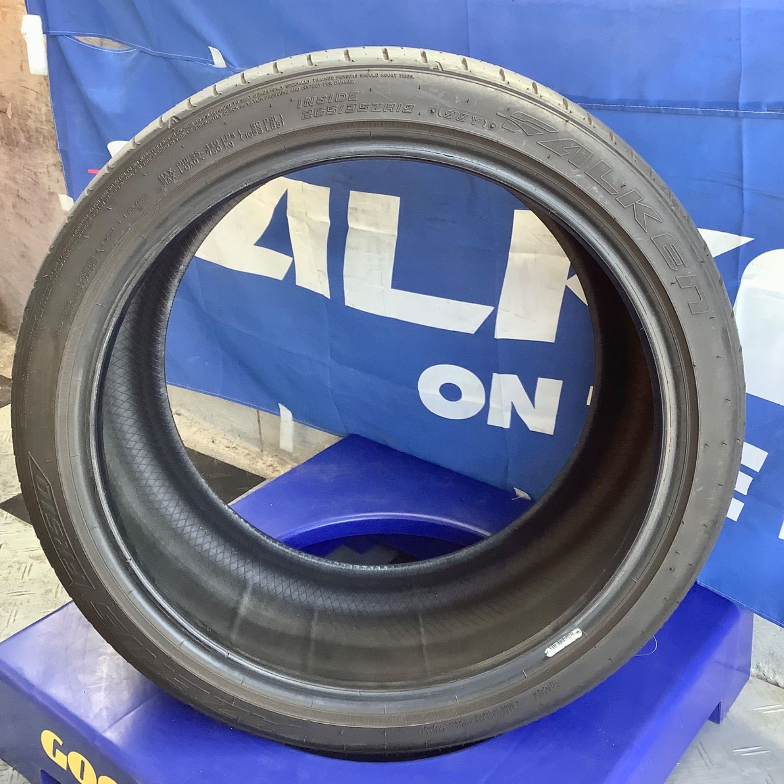 処分特価‼︎】265/35R19 Falken Azenis FK510 ファルケン
