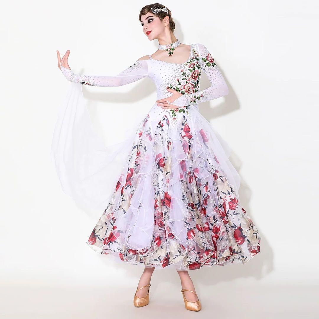 花柄スタンダードドレス✨発表会に最適！競技会でも注目度抜群 花柄スタンダードドレス?発表会に最適！競技会でも注目度抜群 花柄