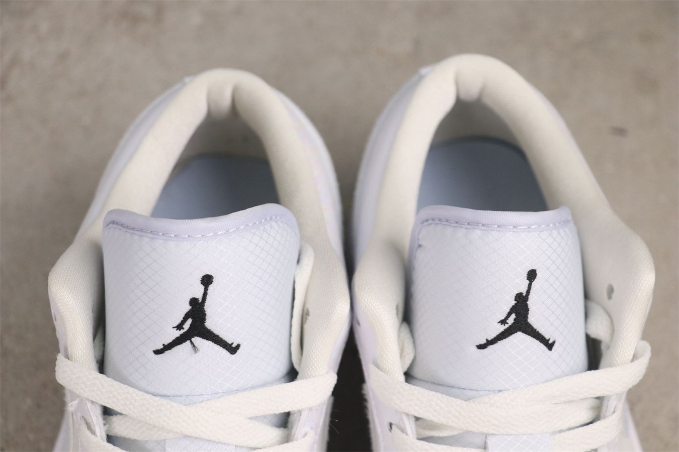 今日特価】AirJordan 1 LowHF4080-001エアジョーダン1ローカット