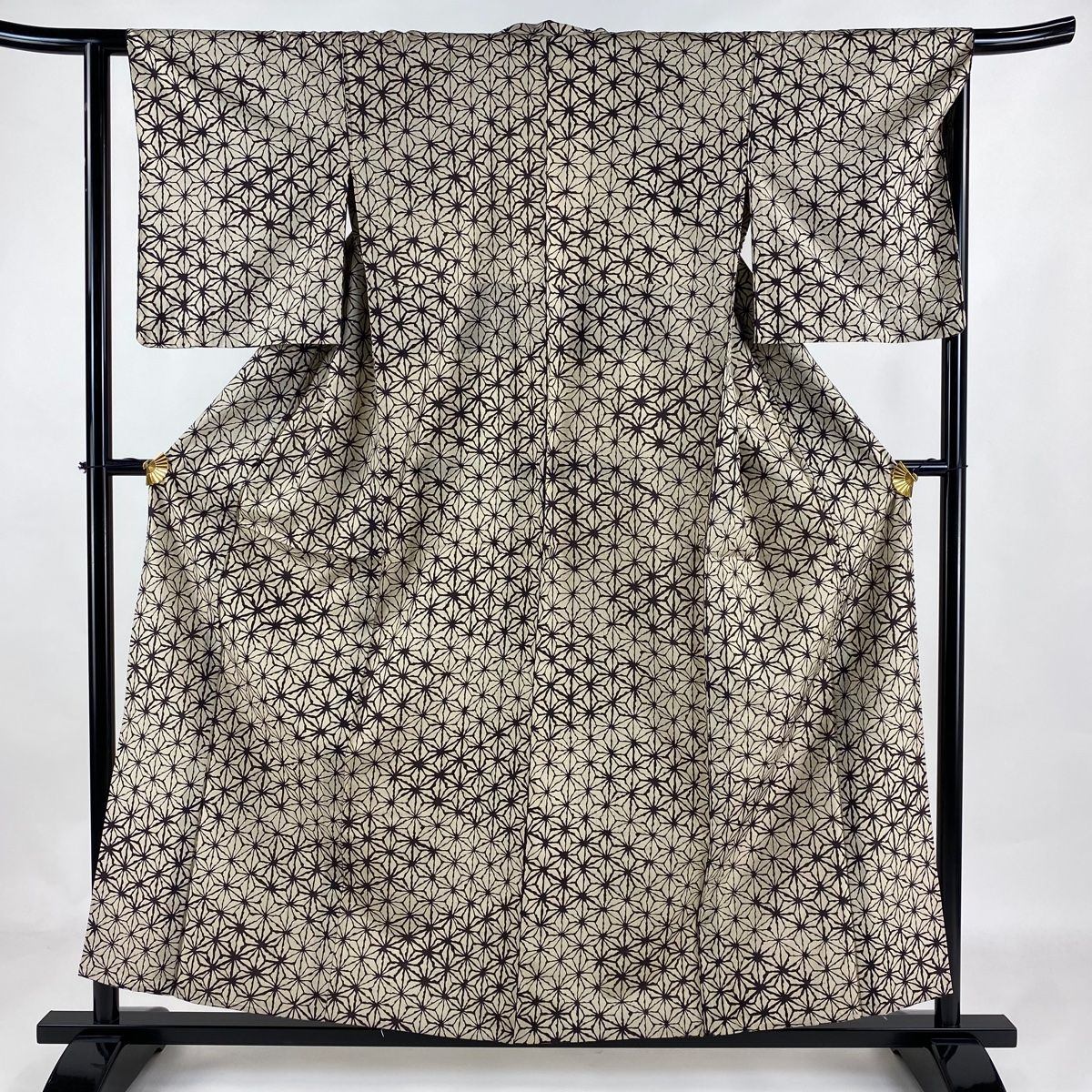 小紋 身丈158cm 裄丈63.5cm S 単衣 紬地 麻の葉 薄茶色 正絹 秀品
