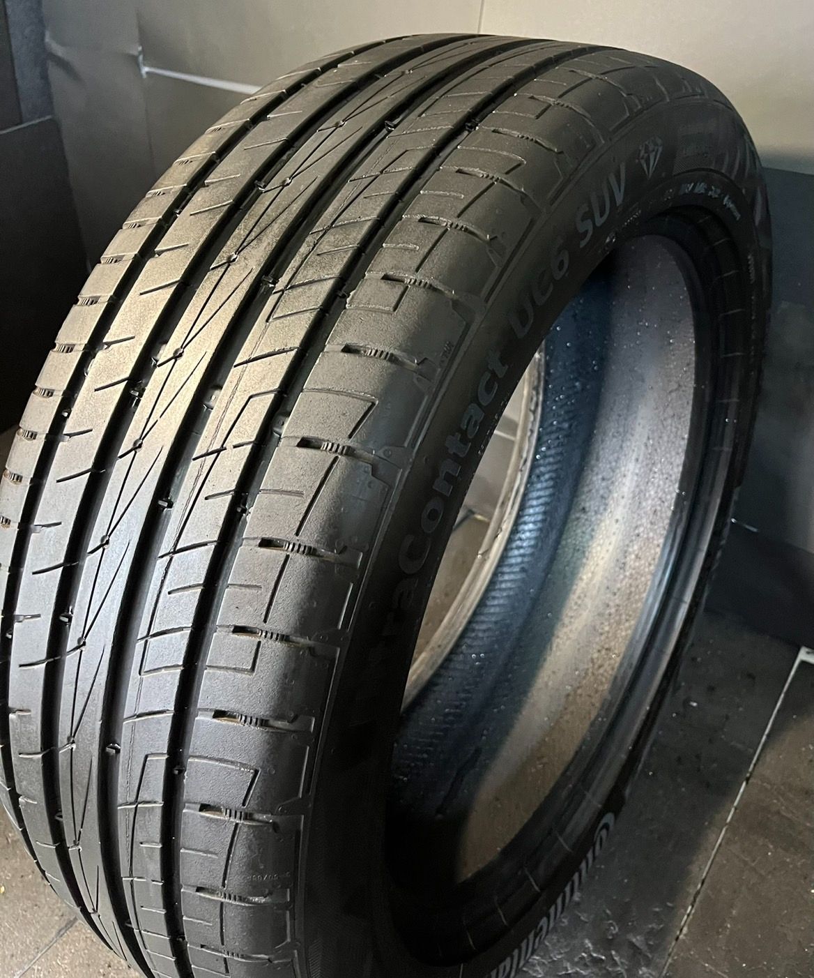 製 約9分山 コンチネンタル Continental UltraContact UC6 SUV 235 50R19 1本 h_258