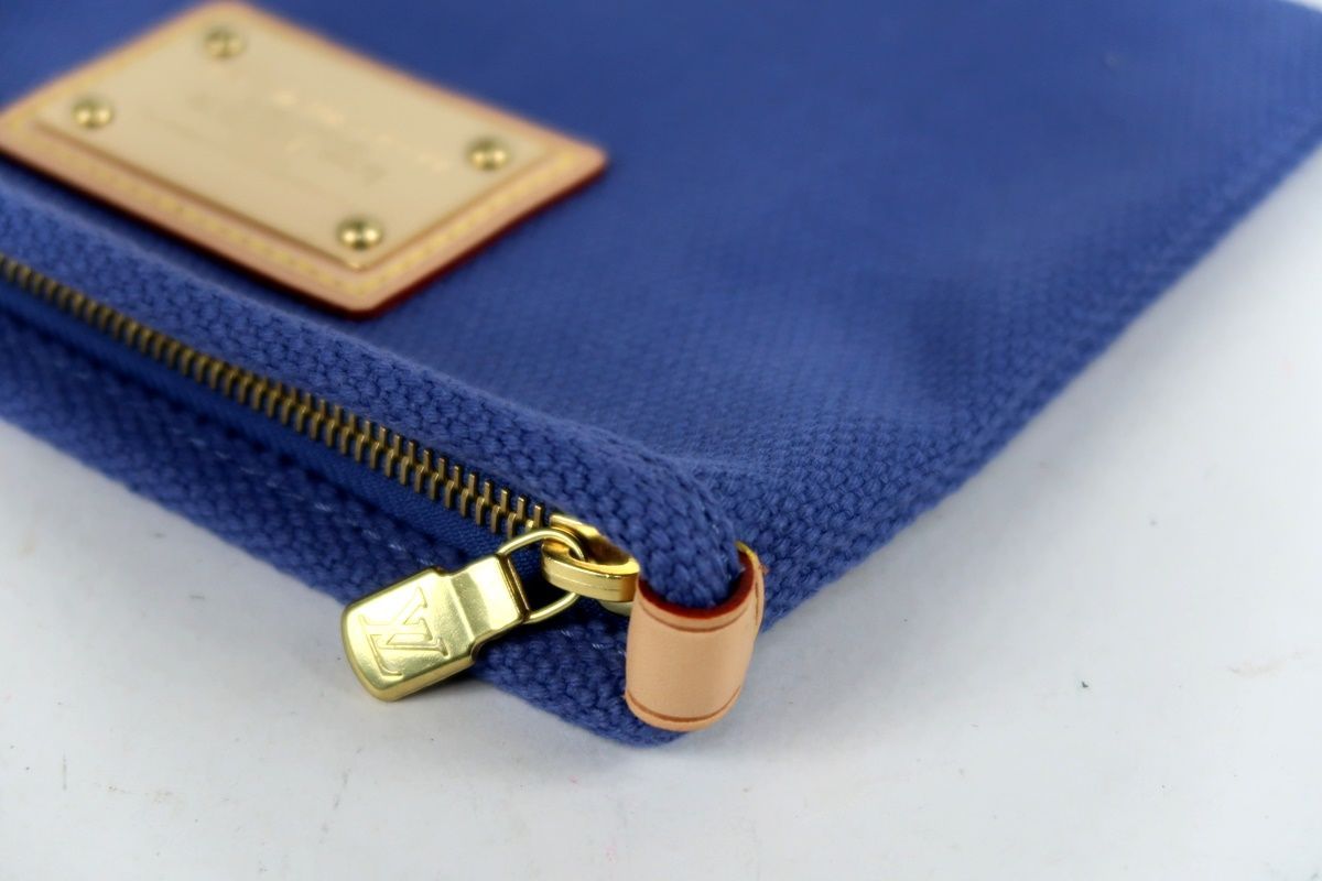 新品同様・未使用 ヴィトン ポシェットプラットPM ネイビー系