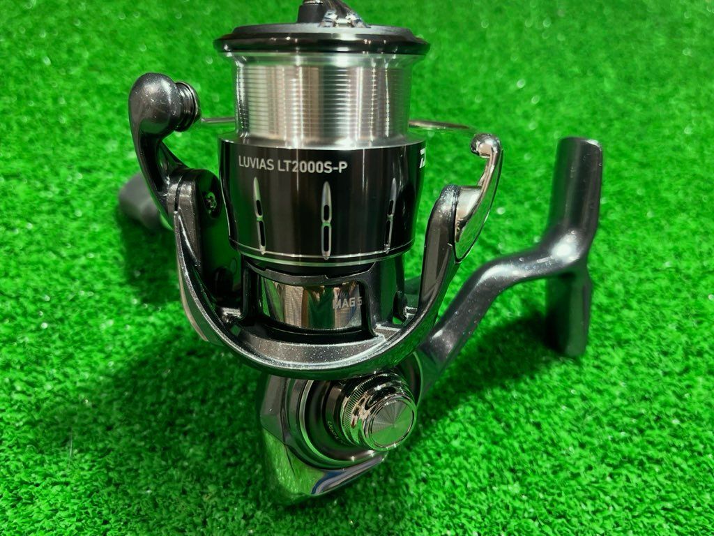 DAIWA 24ルビアス LT2000S-H シルバー 中古超美品 匿名配送 DAIWA 24ルビアス LT2000S-H シルバー 中古美品 匿名配送 - メルカリ