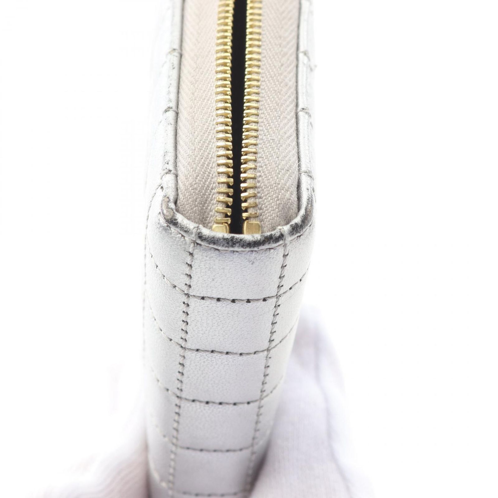 セリーヌ CELINE ラウンド長財布 Cチャーム ラージ ジップドウォレット  