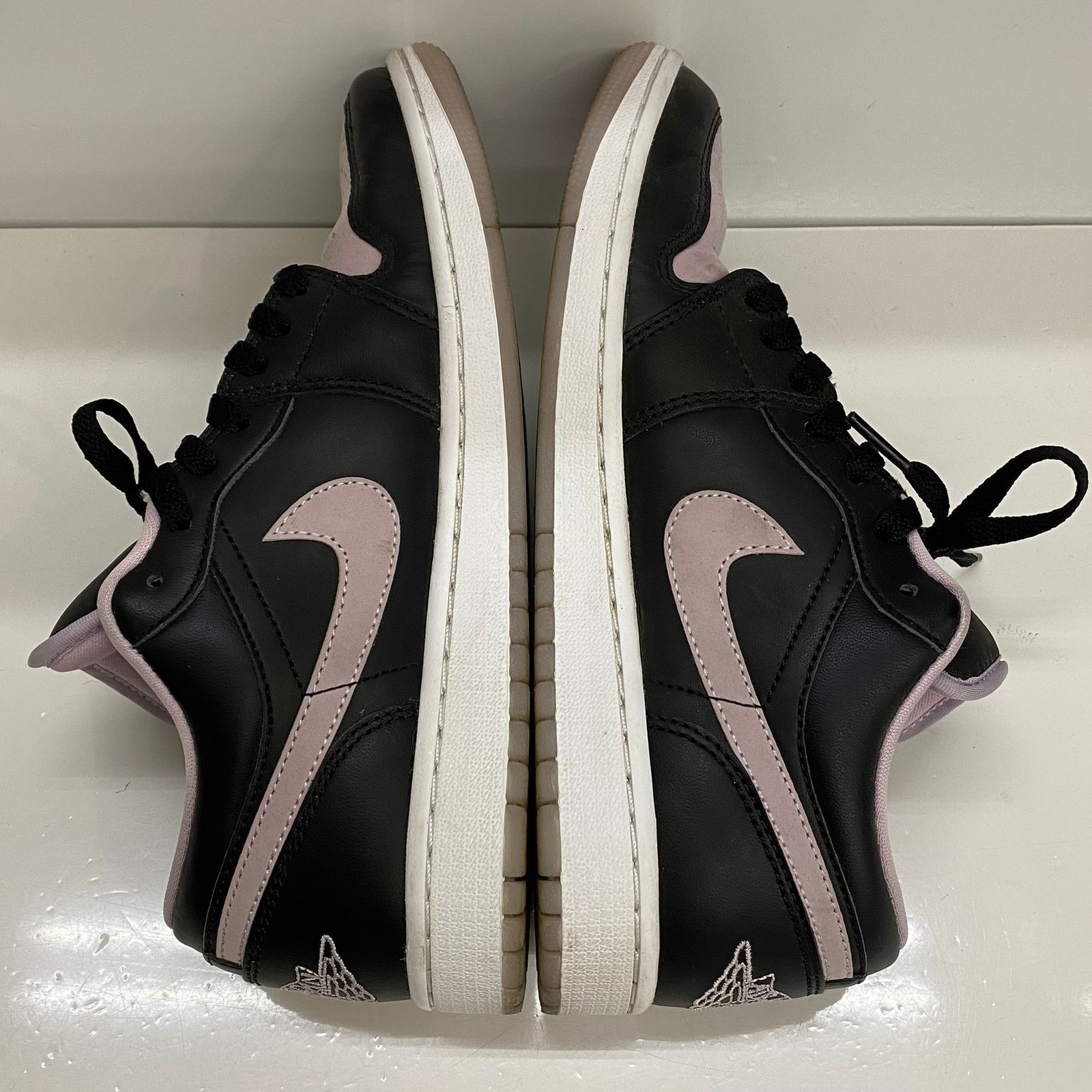 ナイキ NIKE エアジョーダン1 ロー SE ブラック アイスド ライラック