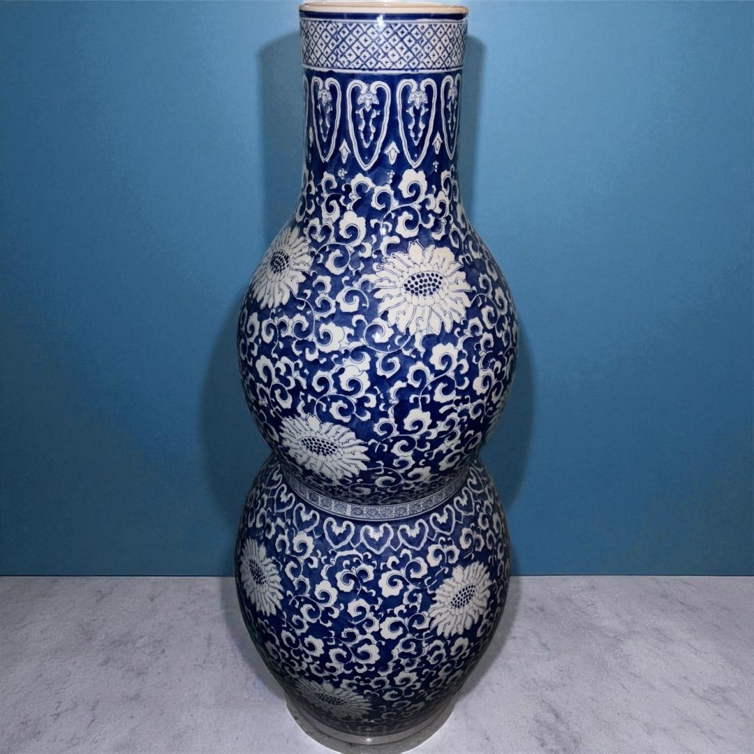 大清雍正年製 瓢箪型花瓶 壺 木製台座付き 粉彩 中国古美術品 中国古美術 色絵粉彩細密 花瓶 瓢箪形花器 壺 ひょうたん骨董