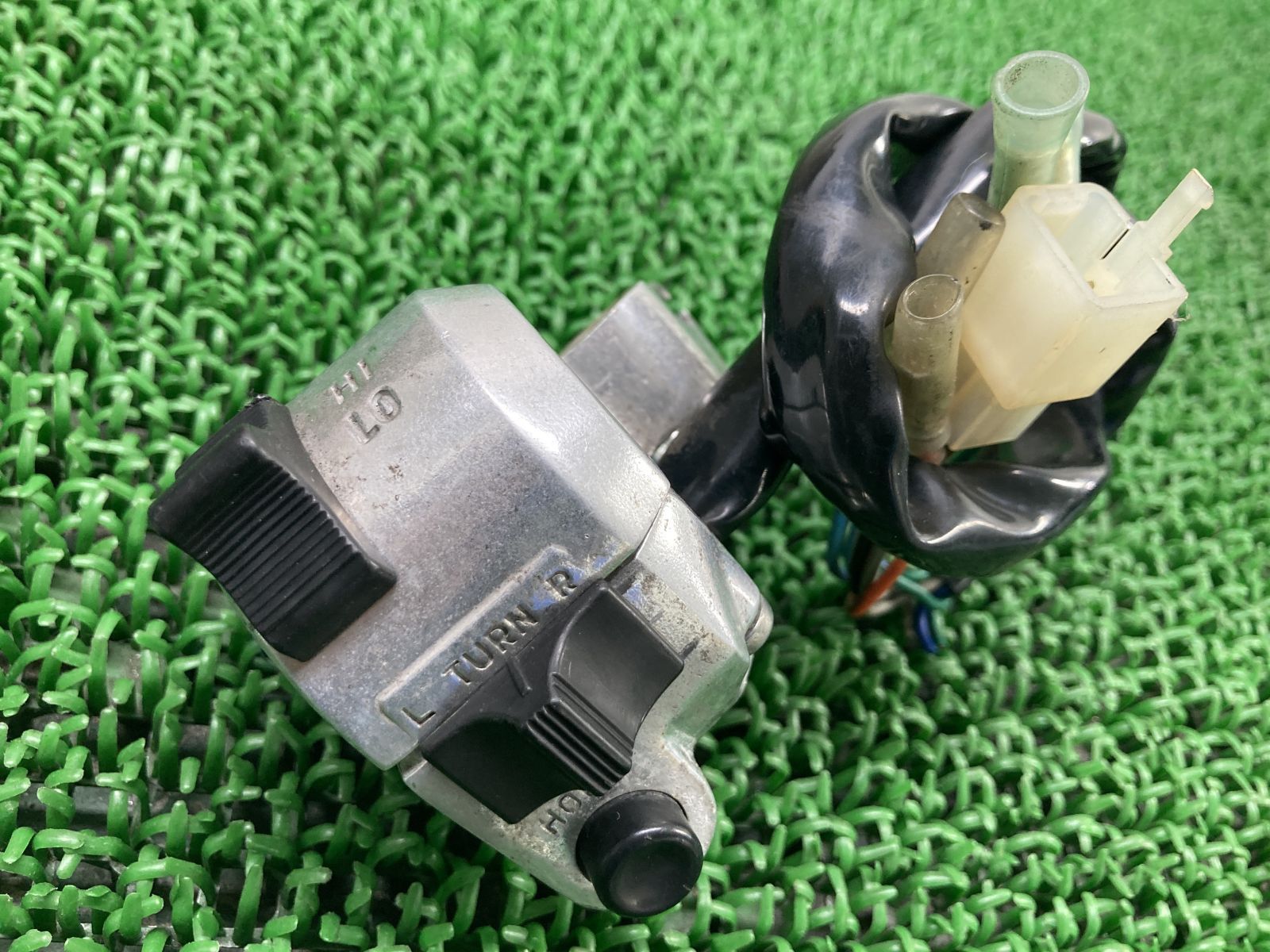 エイプ100 ハンドルスイッチ 左 HM-24QB-T ホンダ 純正 中古 バイク