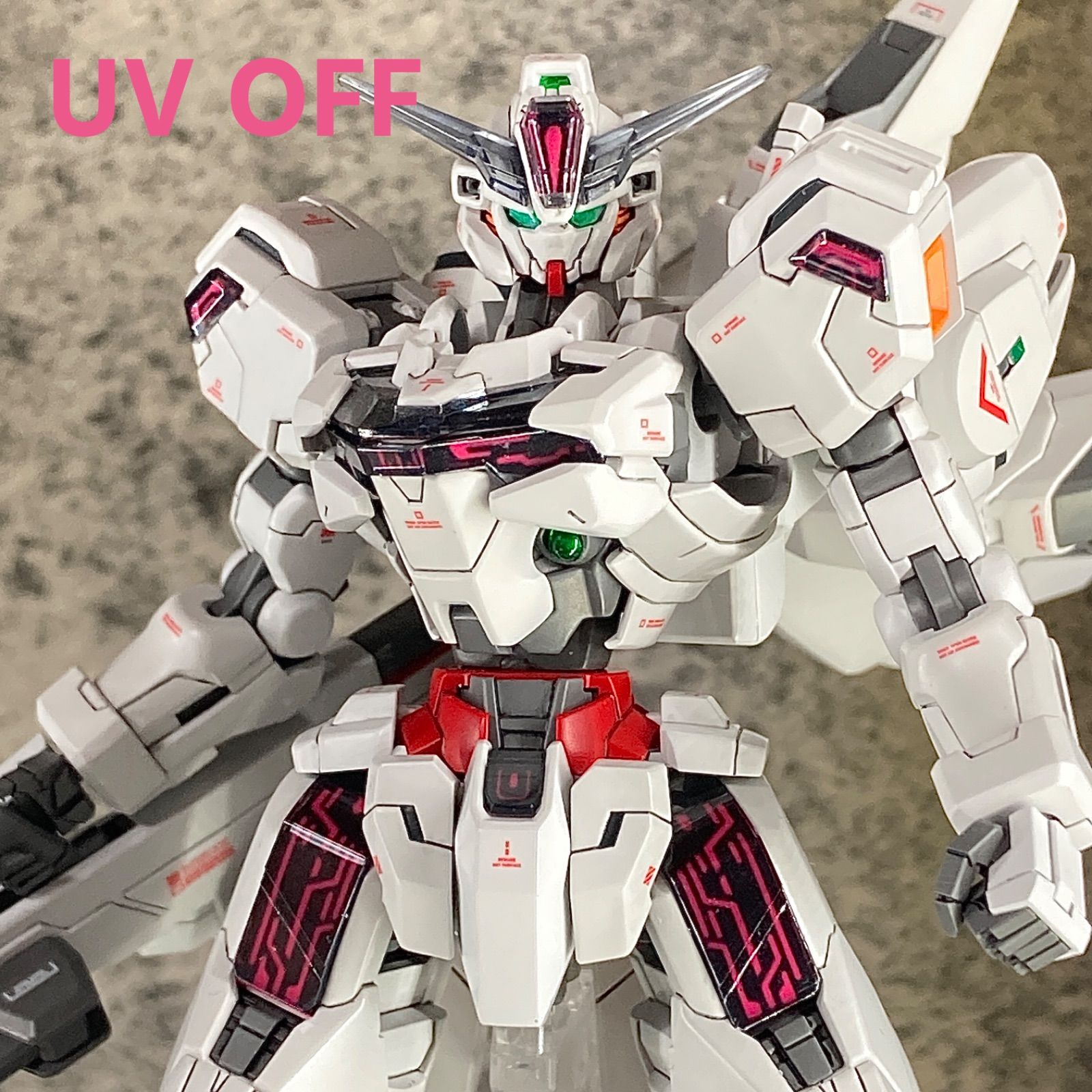 ジャンク】HG 1/144 ガンダムキャリバーン ブラックライトで光るパー