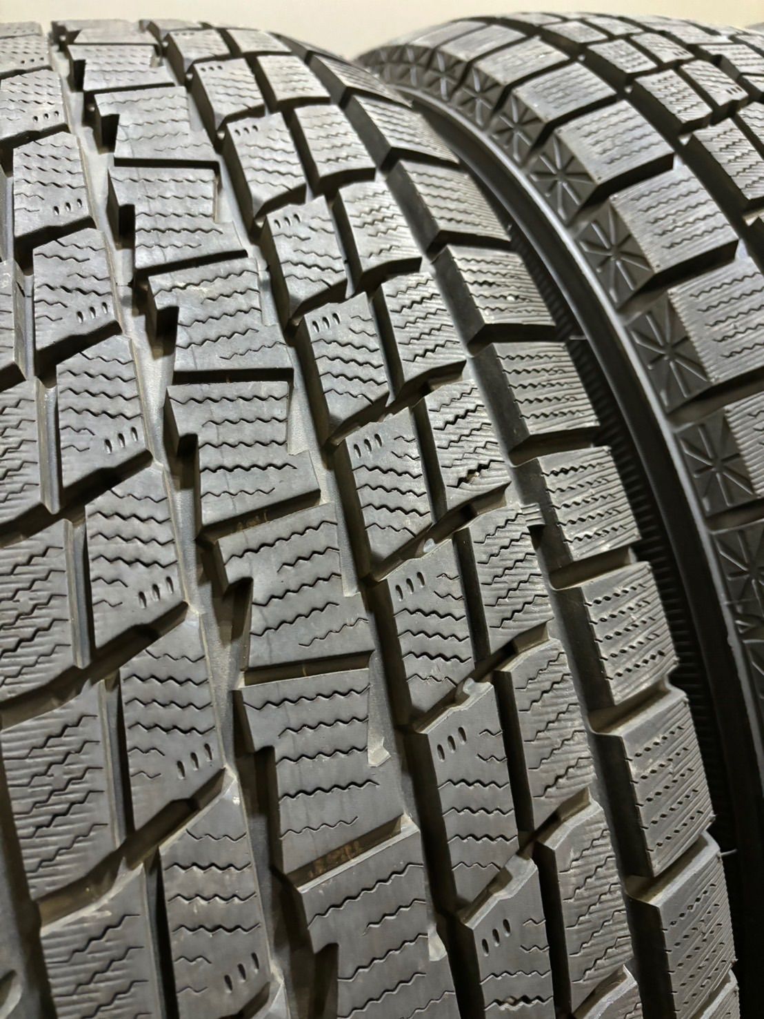 ★265/70R17 GOODYEAR/ICE NAVI SUV 22年製 スタッドレス 4本 プラド ハイラックス JEEP (南6-G708)