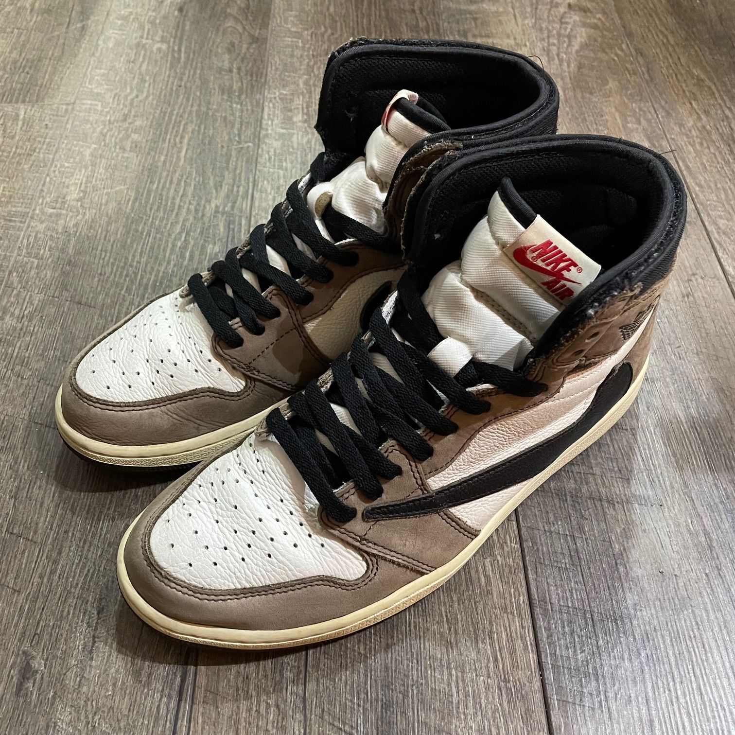 国内正規 Travis Scott Nike Air Jordan 1 Retro High OG TS SP CD4487 
