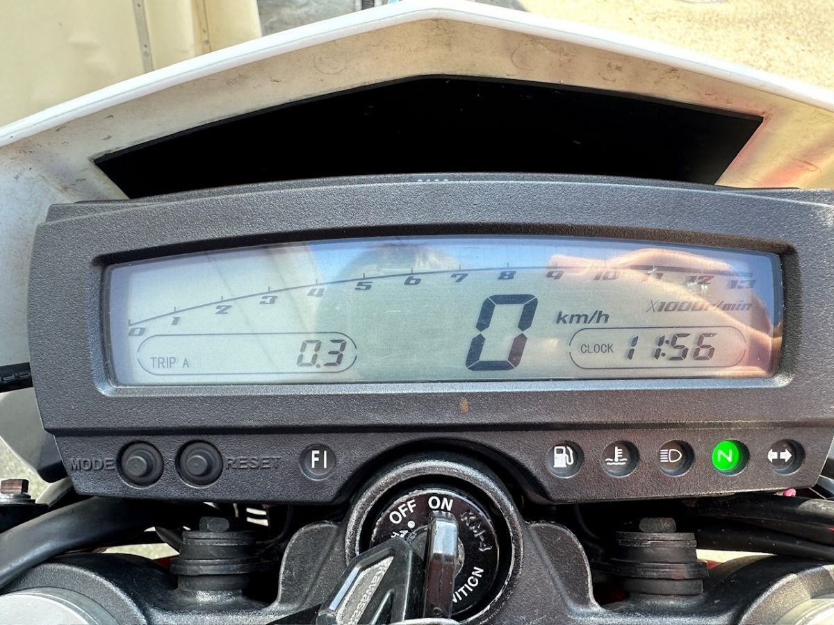 カワサキ Dトラッカー スピードメーター KAWASAKI カワサキ Dトラッカー スピードメーター メーター