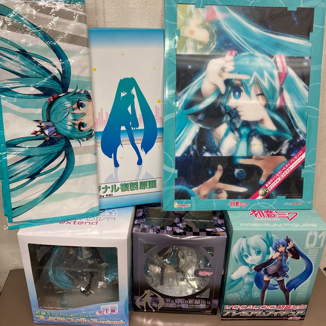 初音ミク CM Ver. 1/8 完成品フィギュア‼️他５点を、まとめて売ります