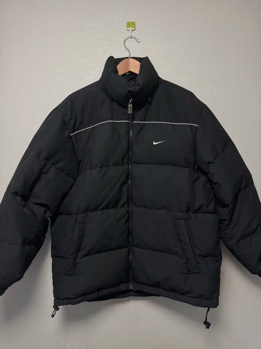 【雷市場（ポンジャン）商品韓国直送】 Nike(ナイキ） スウッシュ オールドスクール ダウンジャケット