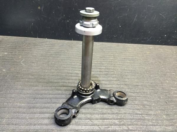 ヤマハ YB50 Four UA05J ステアリングステム Y135-16