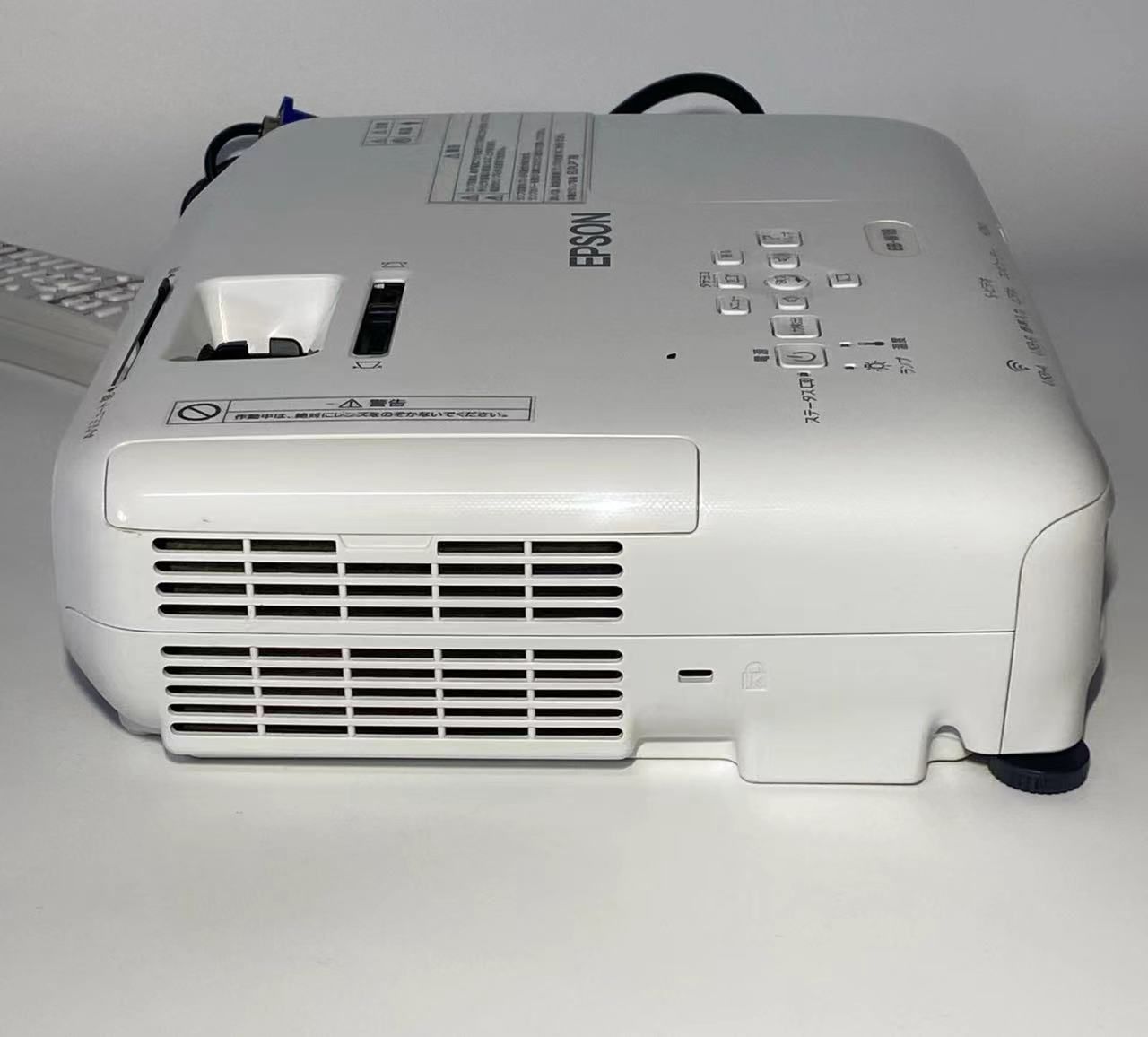 動作品】EPSON エプソン プロジェクター EB-W18 ホワイト - メルカリ