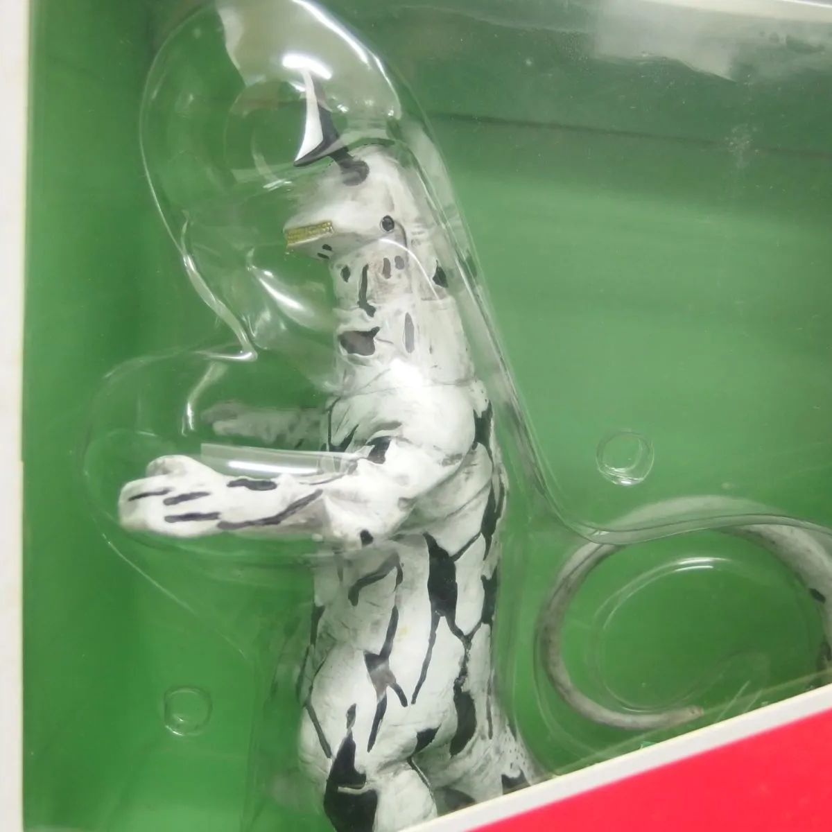 ROMANDO 宇宙怪獣エレキング ウルトラファイティング ホワイト フィギュア ウルトラマン