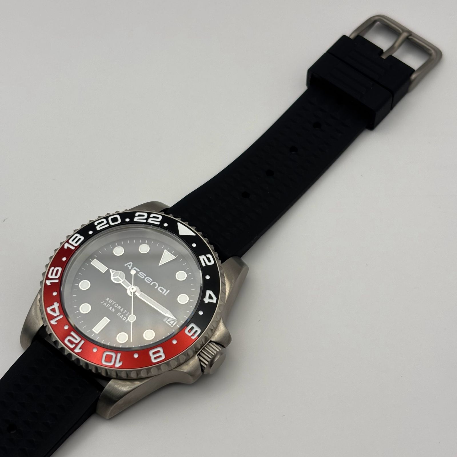 自動巻き時計 黒赤 GMT機能付きメンズ21600振動　赤黒コーラ GMT 自動巻き時計 黒赤 GMT機能付きメンズ21600振動 赤黒コーラ GMT