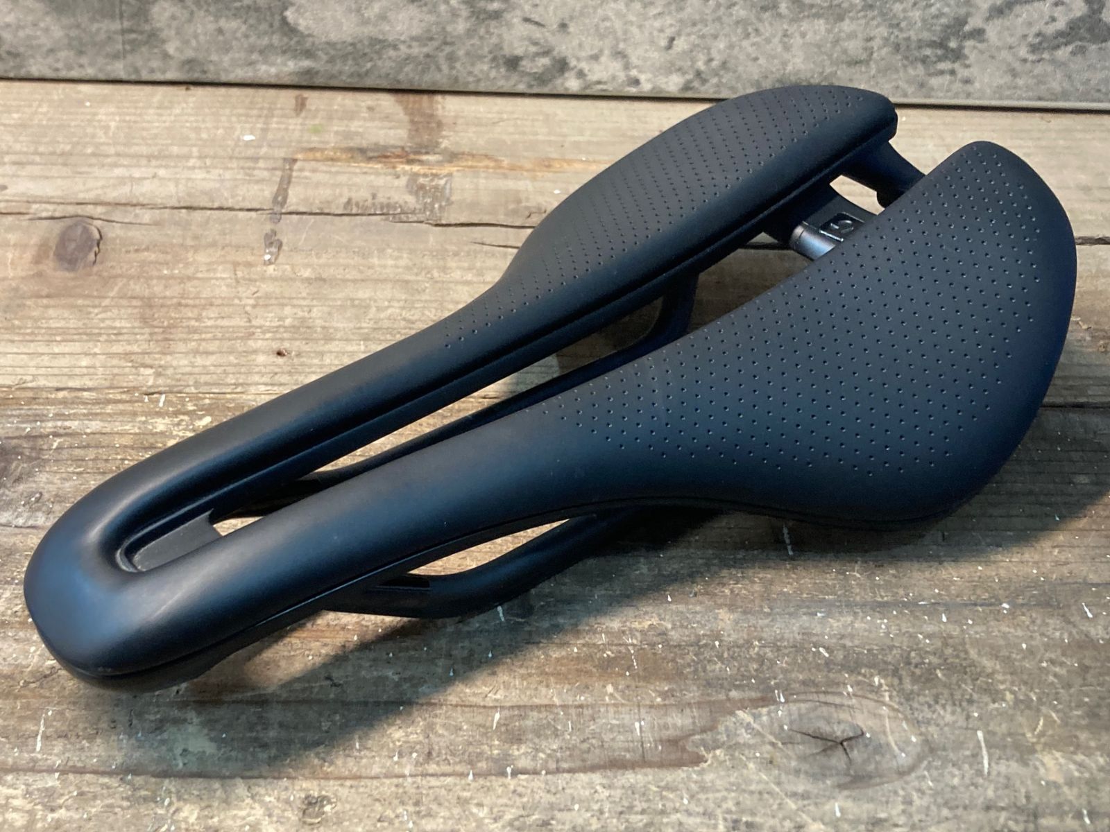 Bontrager serano pro カーボン レール サドル 138mm Bontrager Serano