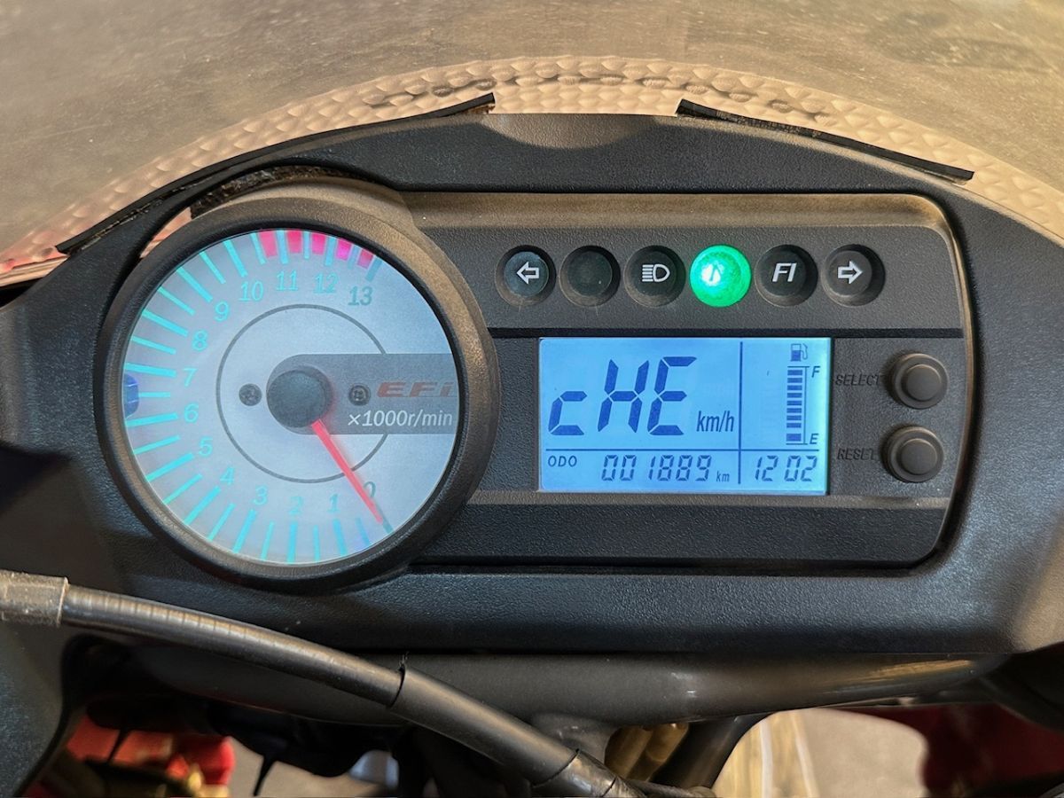 ヒョースン GT250R デジタル メーター スピード タコ ○A2619