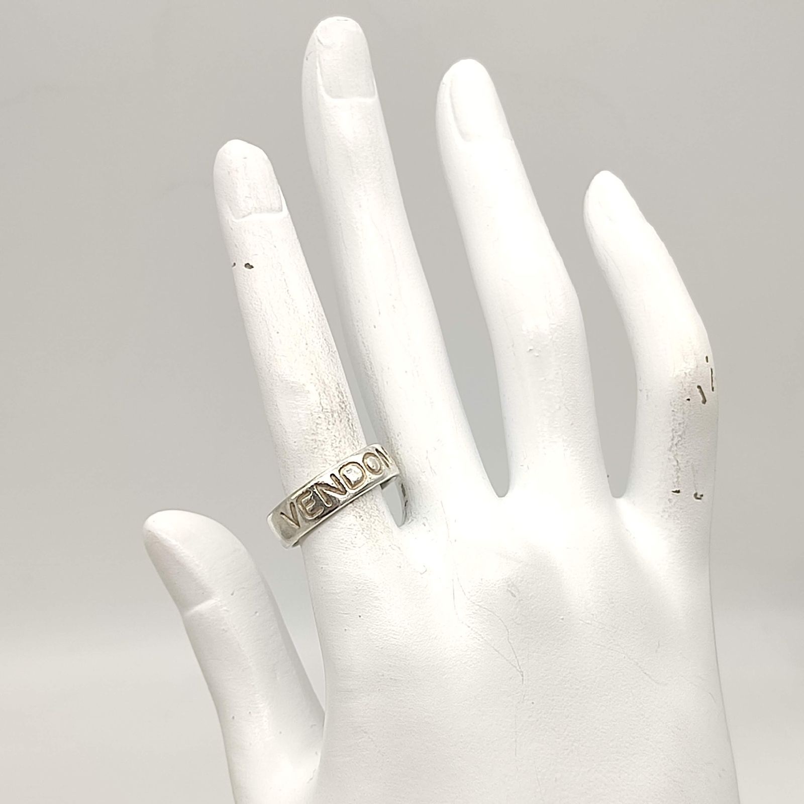 美品】ヴァンドーム青山 V刻印 ロゴリング SILVER シルバー925 - メルカリ 美品】ヴァンドーム青山 V刻印 ロゴリング SILVER シルバー925 - メルカリ