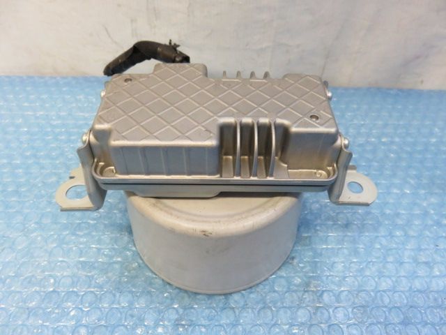 STD3758 稼働車外し アルファード GGH20W 前期 純正 ボルテージインバーター 100Ｖ / ANH20W ANH25W GGH25W ヴェルファイア共通