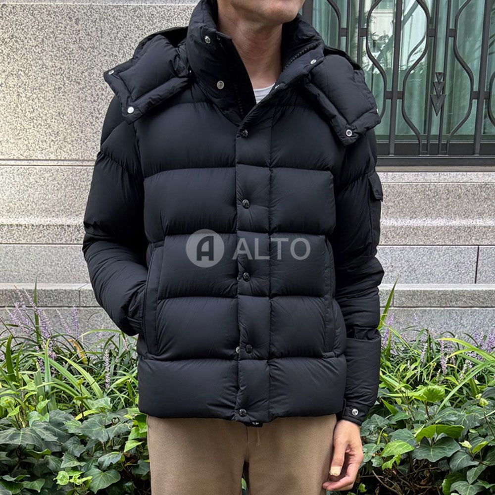 【超メルカリ市価格】Moncler Malban ダウンジャケット　00 超メルカリ市価格】Moncler Malban ダウンジャケット 00