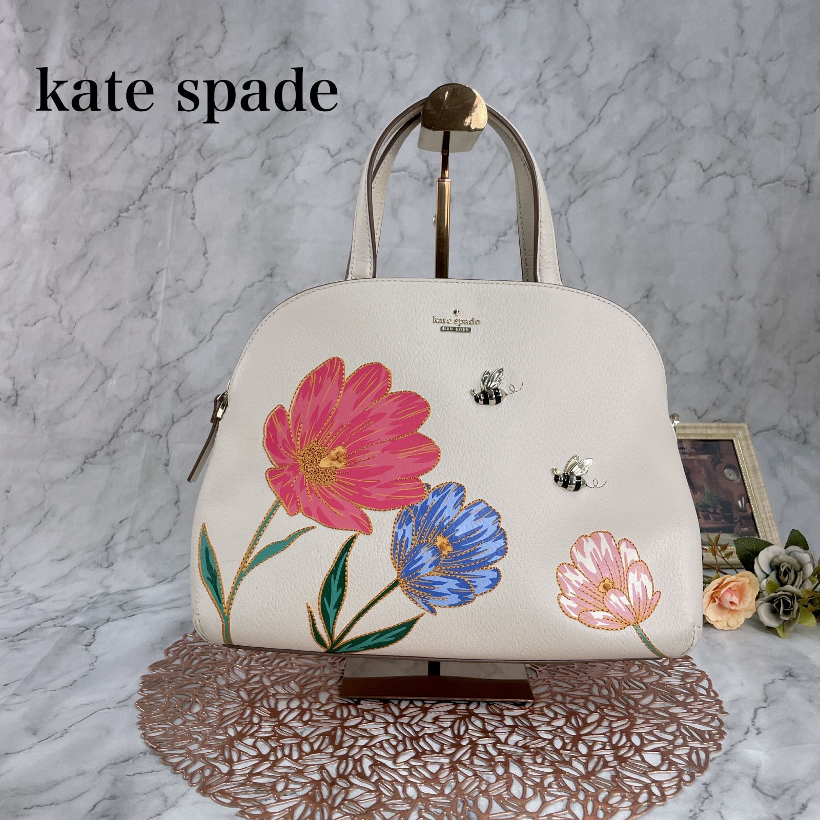 kate spadeケイトスペード バック 立体お花 (中古美品)｜レディース