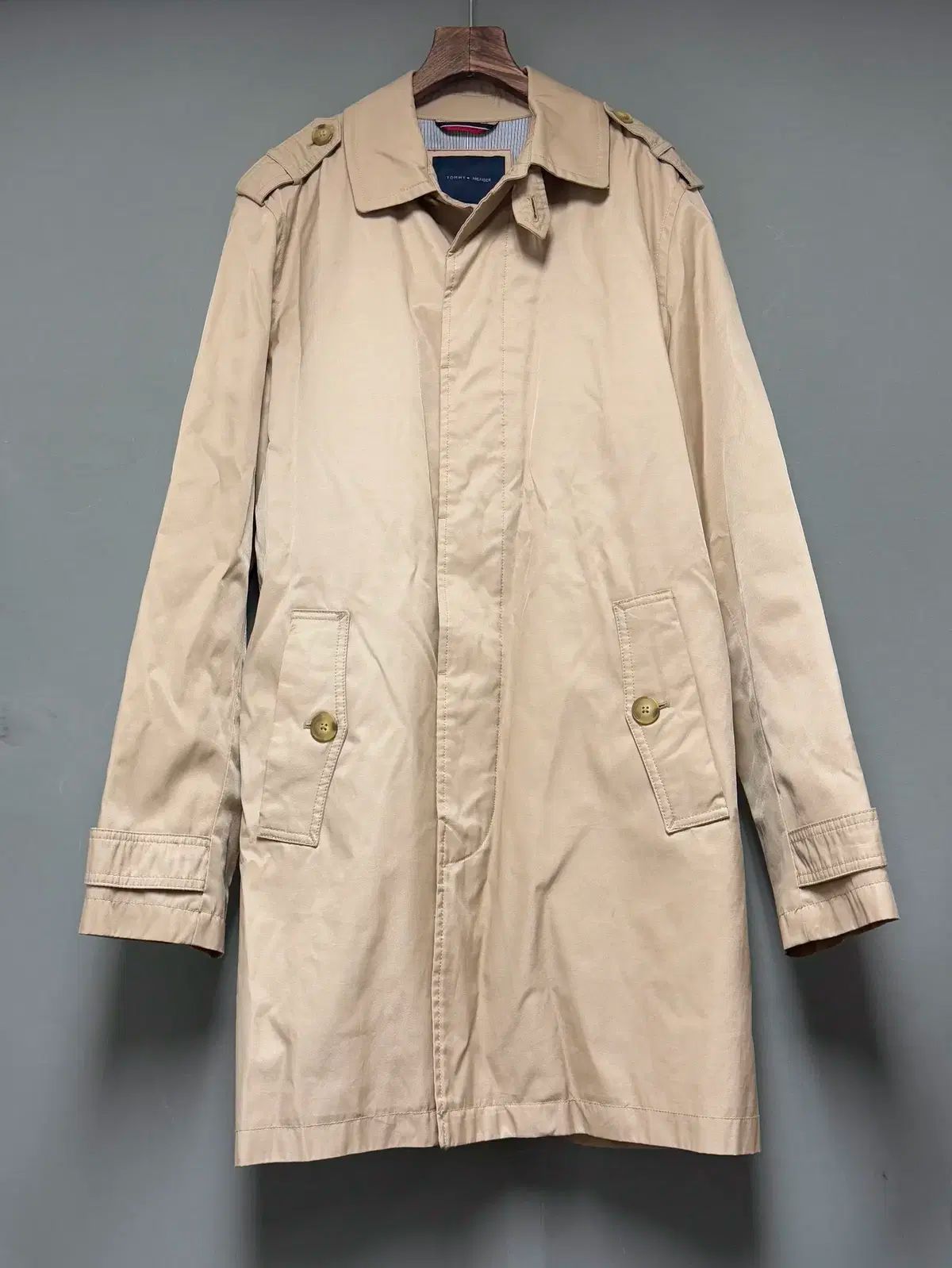 【雷市場（ポンジャン）商品韓国直送】 Tommy Hilfiger(トミーヒルフィガー) トレンチコート 正規品 コート M サイズ