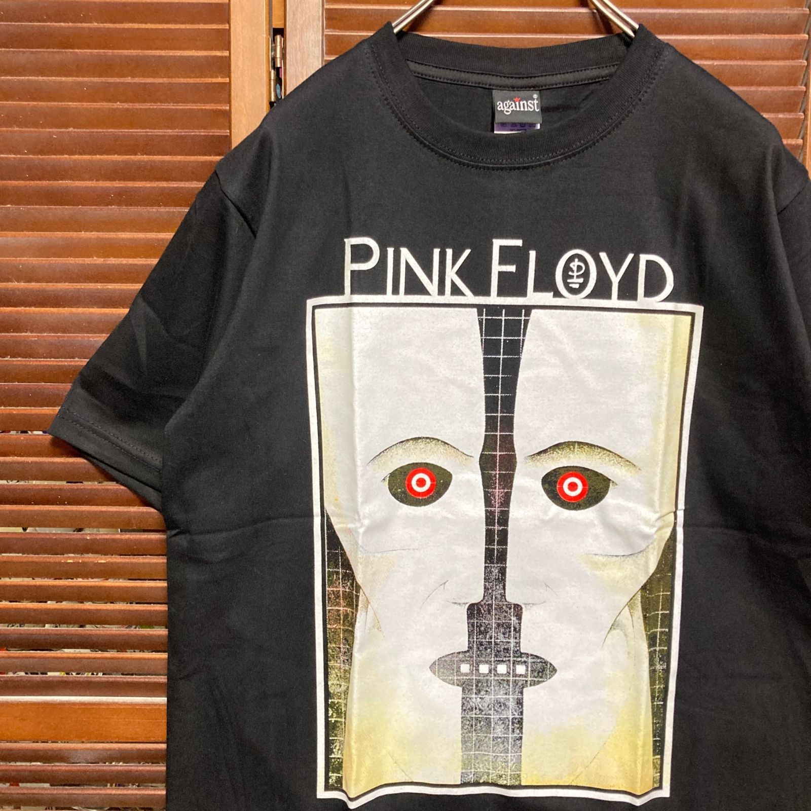 ピンクフロイド　アーティストTシャツ　黒　M　バンド　狂気　虹　古着【4798】 PINK FLOYFDピンク・フロイドバンドTシャツバンT狂気虹