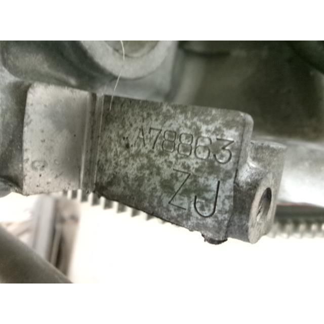 DBA-DE3FS エンジン